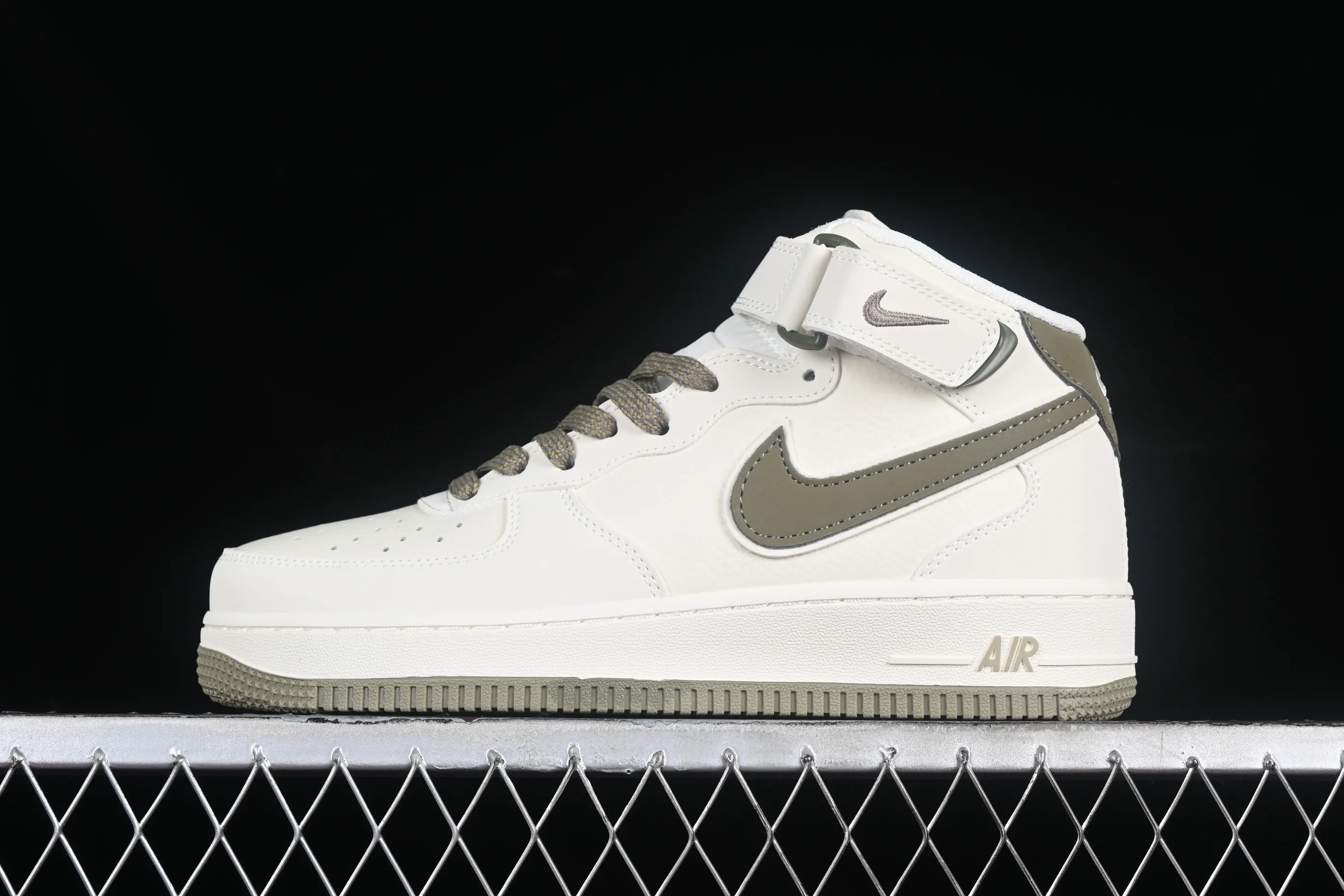 All categories Nk Air Force 1 Air Force series Nk Air Force 1 Mid Air Force mid-top Nk Air Force 1'07 Mid beige green hook Starry Air Force One mid-top casual sneakers SH0235-577